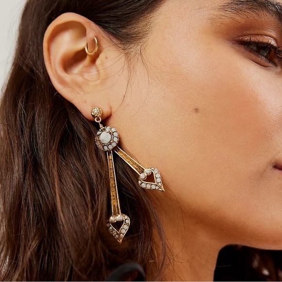 Free People Ariana Ost Paula Dangles Earrings NWT Hearts Crystal Rhinestone Punk - Picture 1 of 8